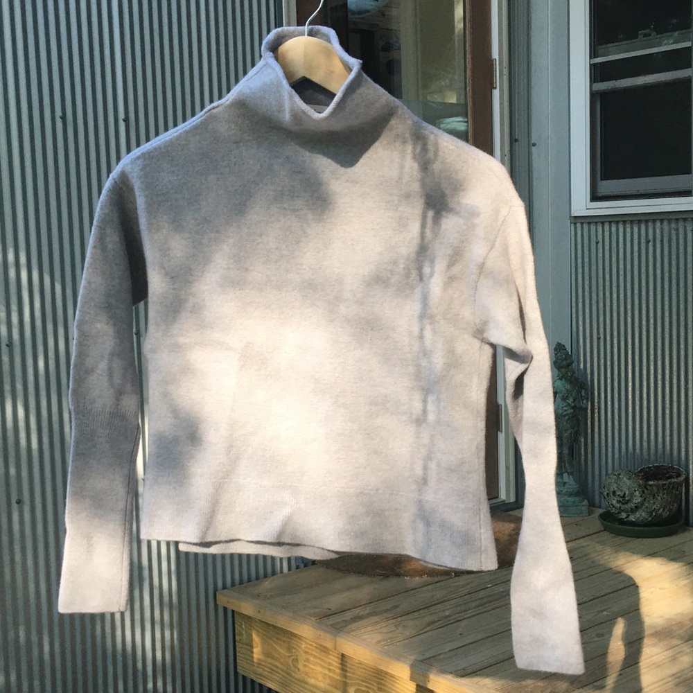 Mock neck cropped wool sweater